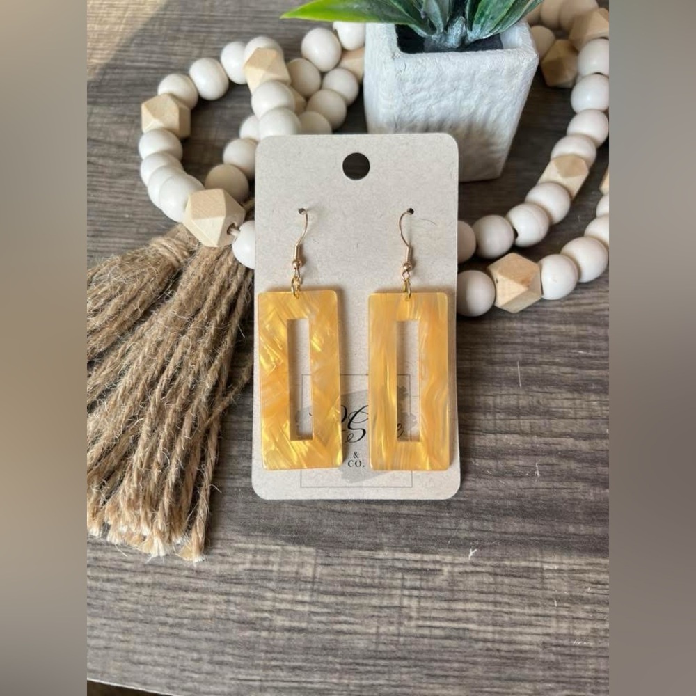 Gold Acrylic Rectangle Dangles